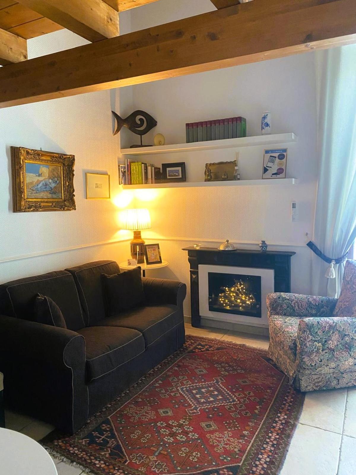 La Casa Nel Sole - Boutique B&B Bari Bagian luar foto