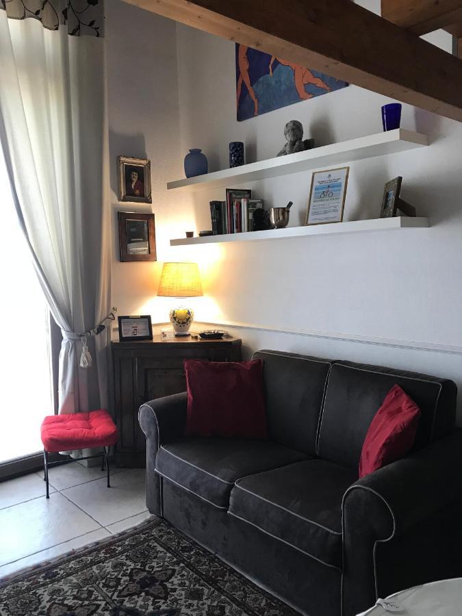 La Casa Nel Sole - Boutique B&B Bari Bagian luar foto